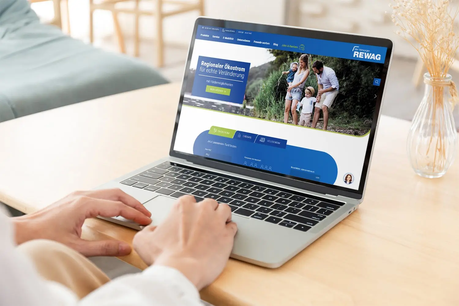 Mockup der REWAG-Website: Laptop-Ansicht