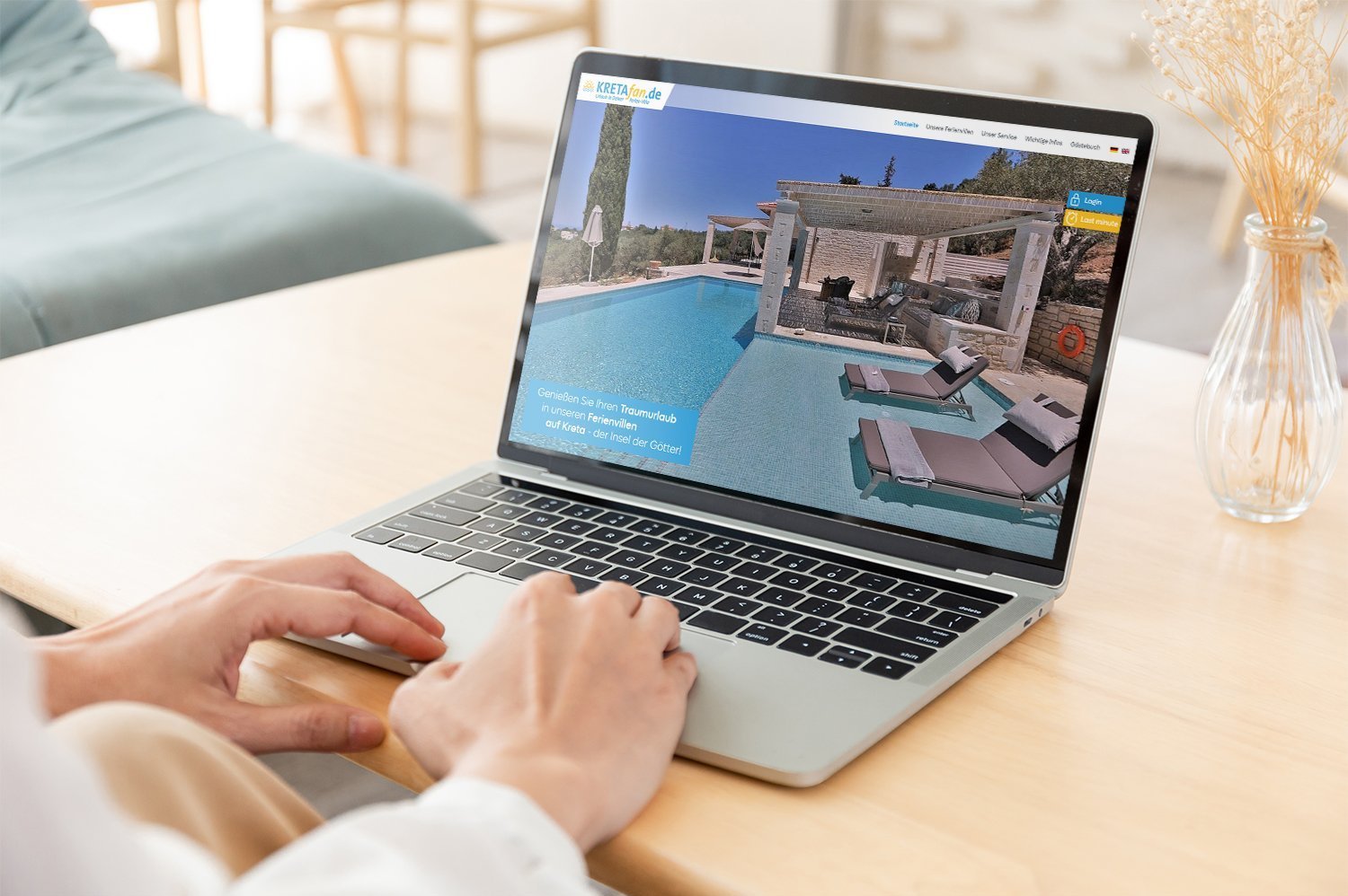 Mockup der Kretafan-Startseite, Laptop-Ansicht